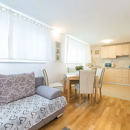 Pletna Apartment Bled